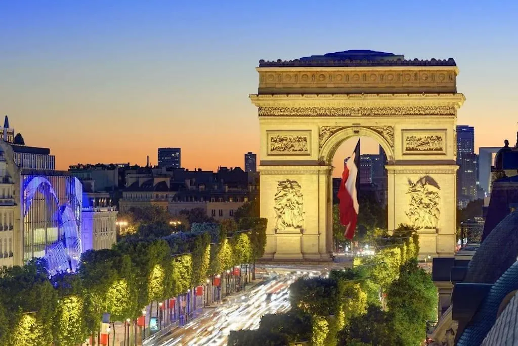 A * Paris